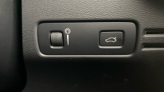 Volvo Xc40 2.0 B4P R DESIGN 5dr Auto Petrol Estate